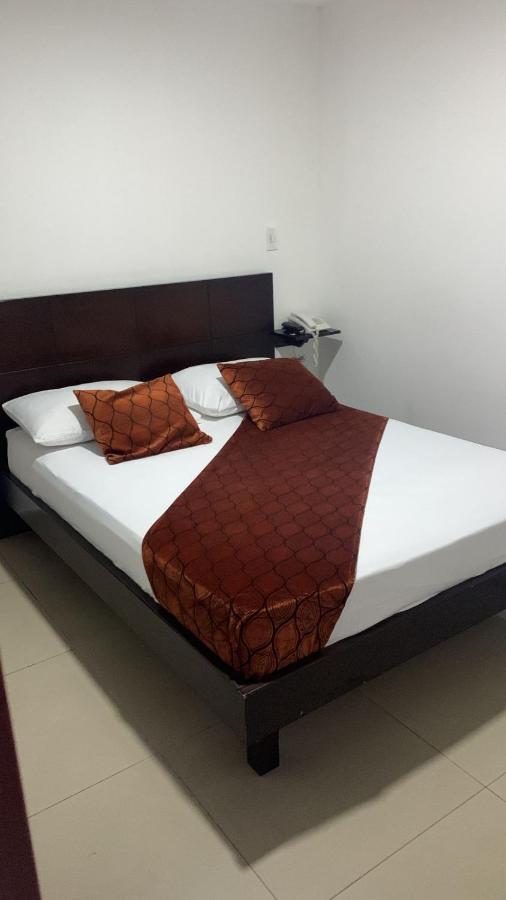 Hotel Castellon Plaza Pereira Exterior foto